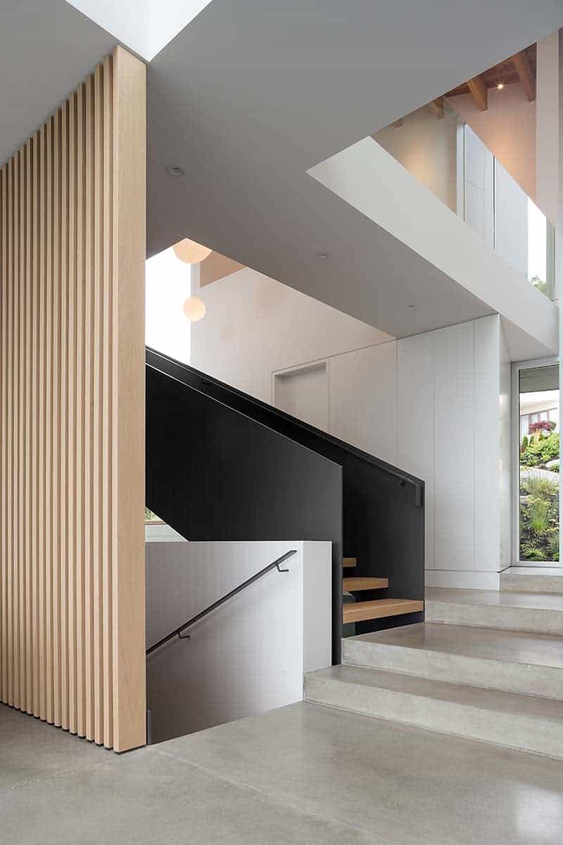modern-home-entry-with-a-staircase