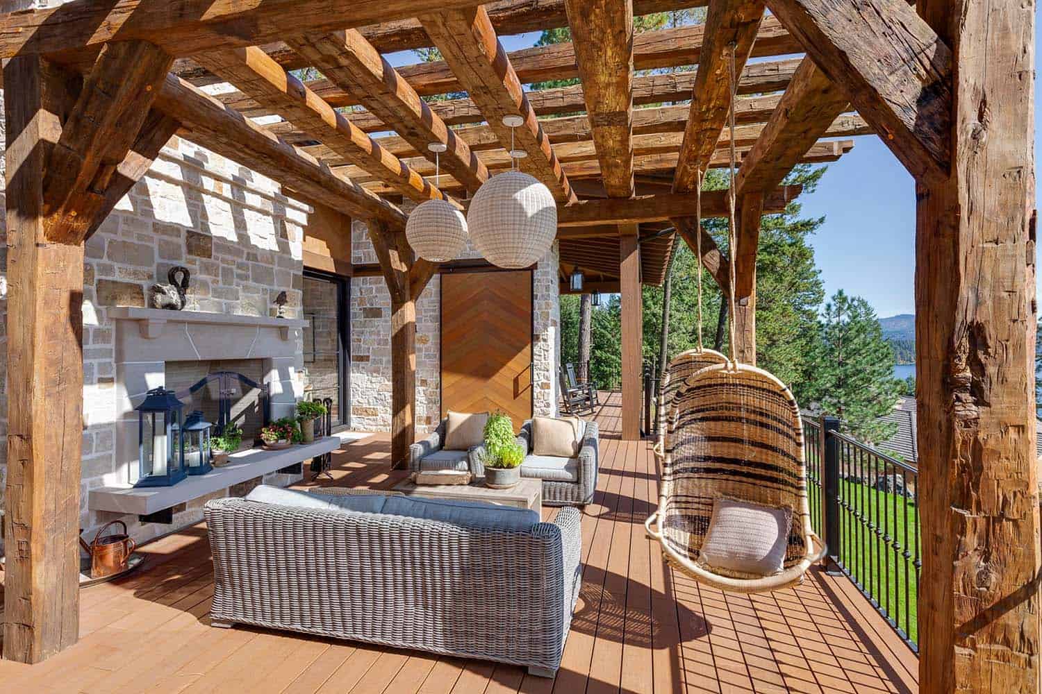  modern-mountain-lake-house-outdoor-terrace