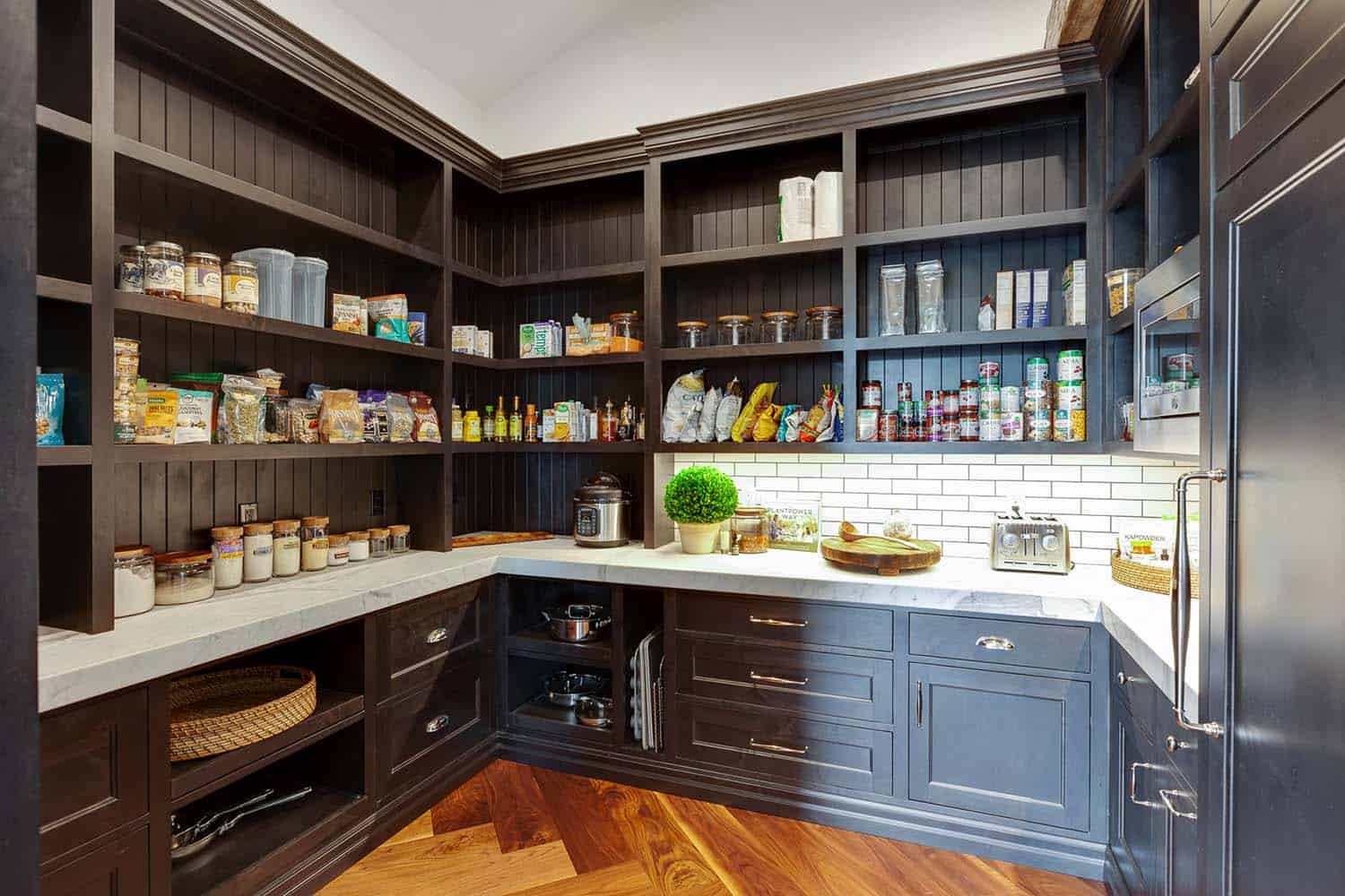  modern-kitchen-pantry