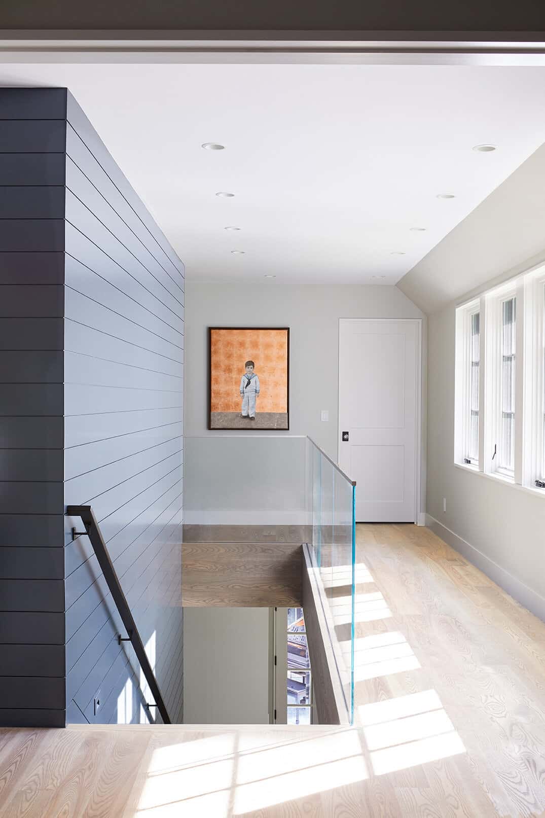 modern-upstairs-hallway