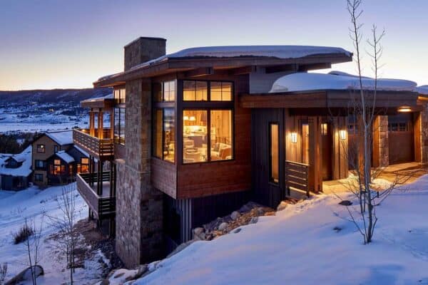 featured posts image for Step into this Colorado dream house retreat with snowy mountain views