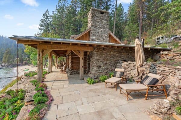 featured posts image for A lakeside paradise cabin with handcrafted details on Lake Coeur d’Alene