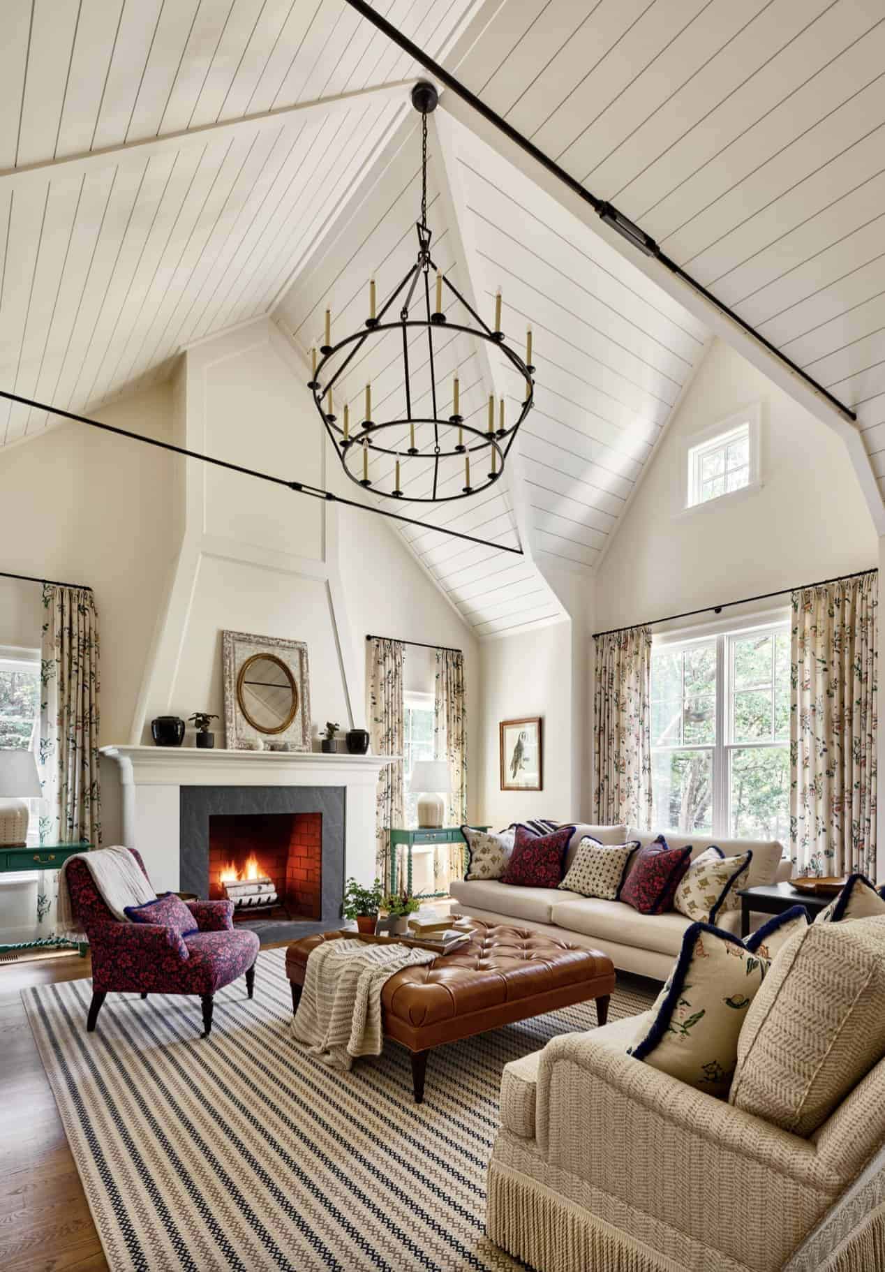 sophisticated-modern-farmhouse-style-living-room