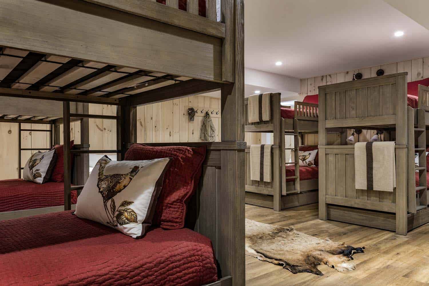 farmhouse-bunk-bedroom