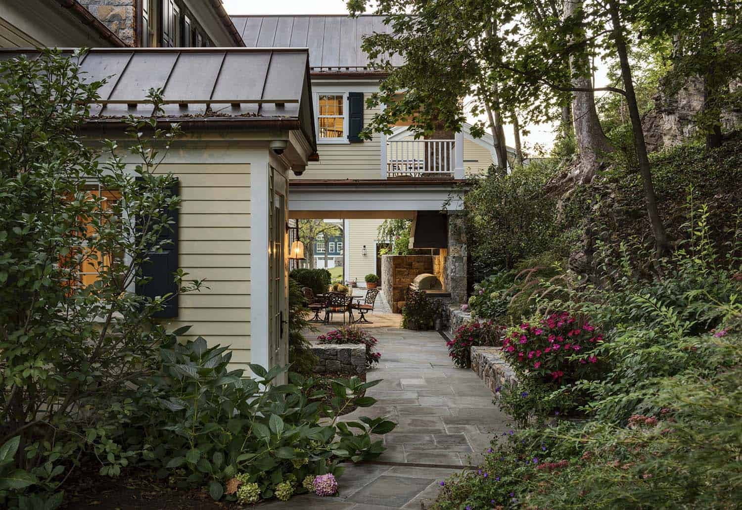 stream-side-home-farmhouse-patio