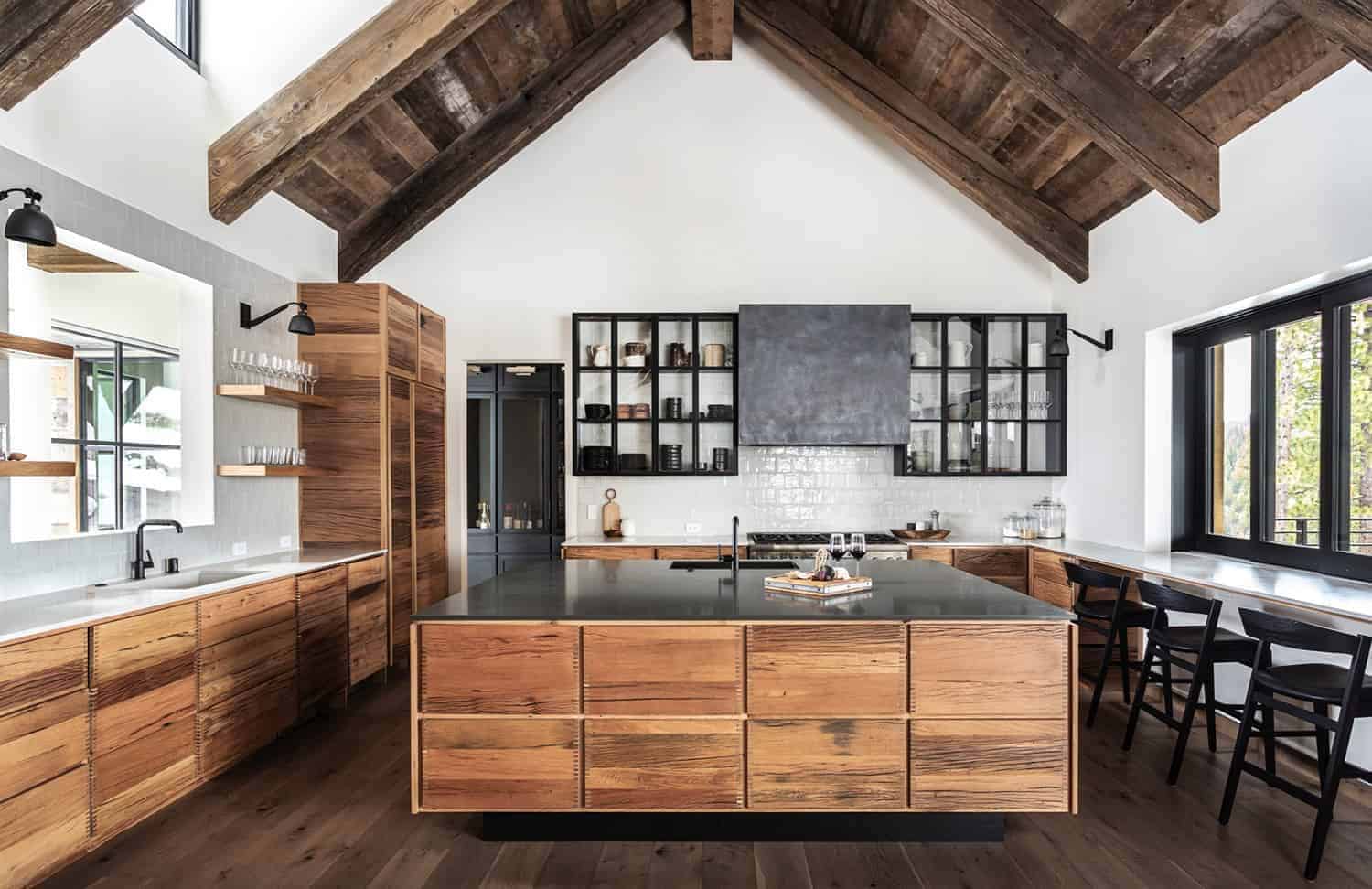 transitional-mountain-style-kitchen