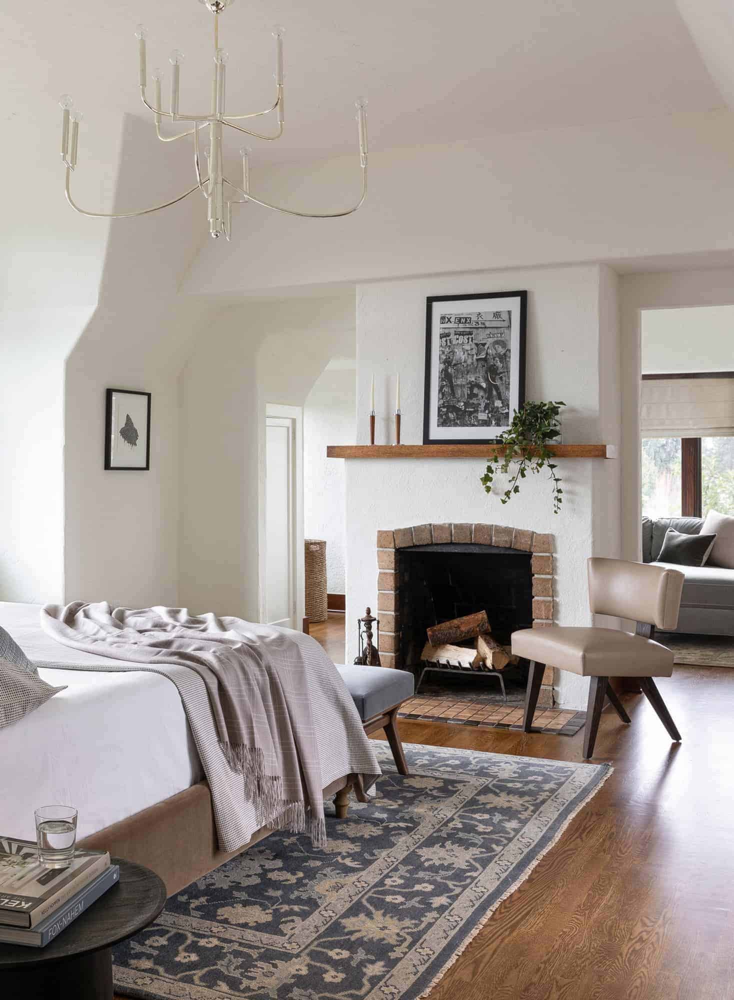tudor-style-bedroom