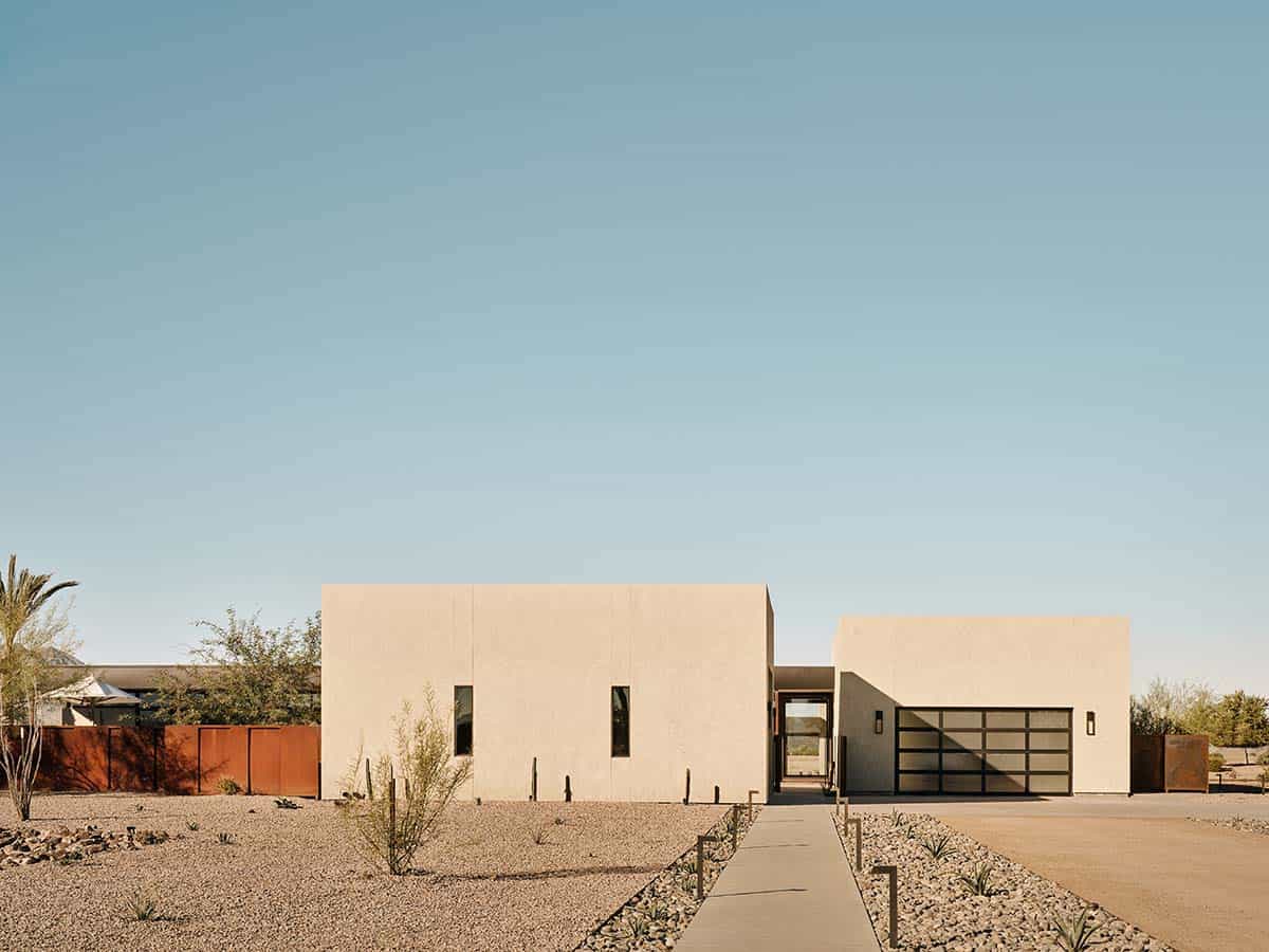 modern-desert-lake-house-exterior