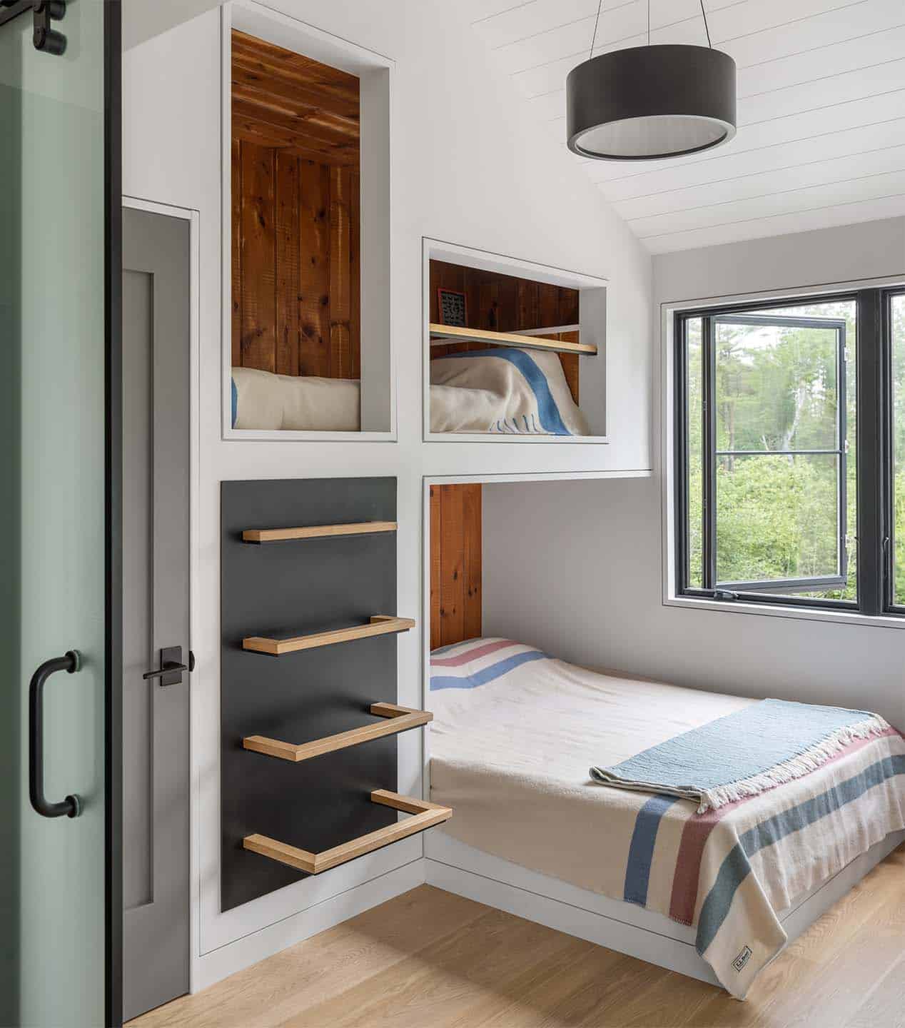 beach-style-bunk-bedroom