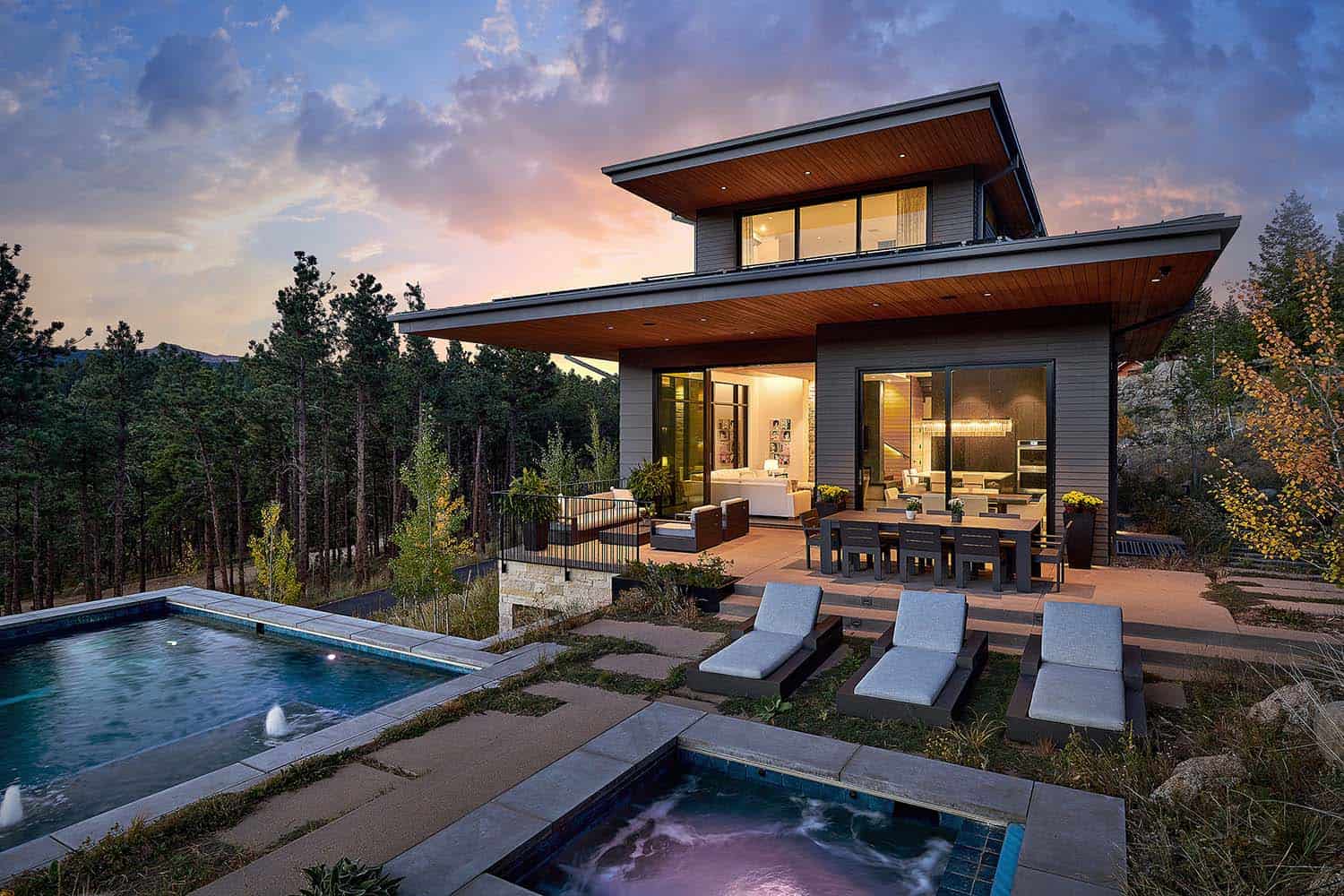 mountain-modern-home-backyard-pool-at-dusk
