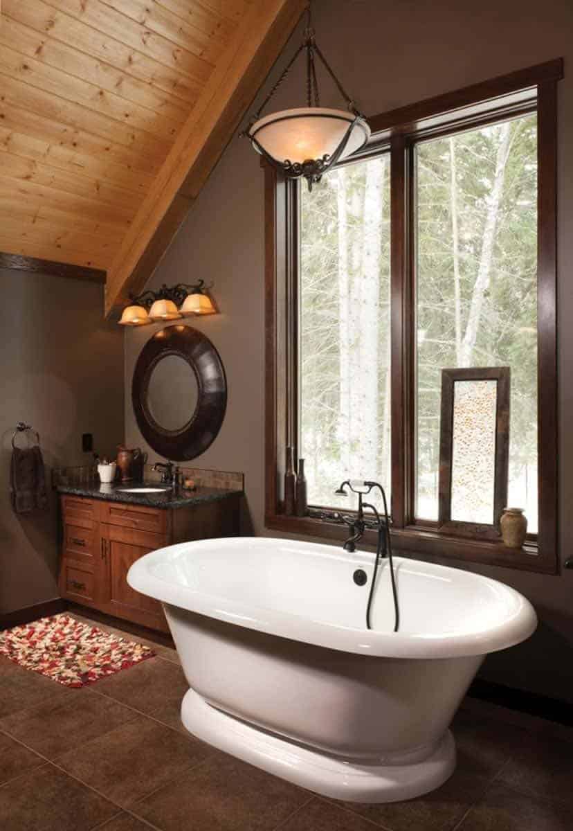 mountain-timber-frame-lake-house-bathroom
