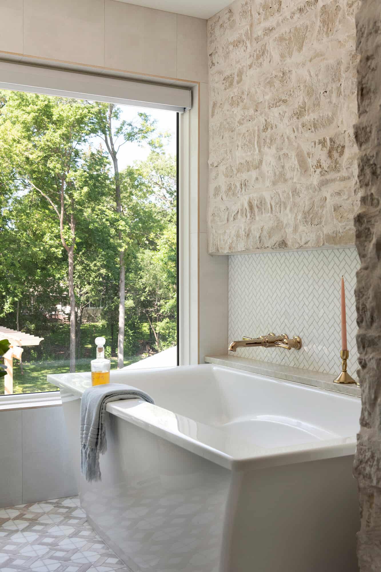 organic-modern-bathroom-tub