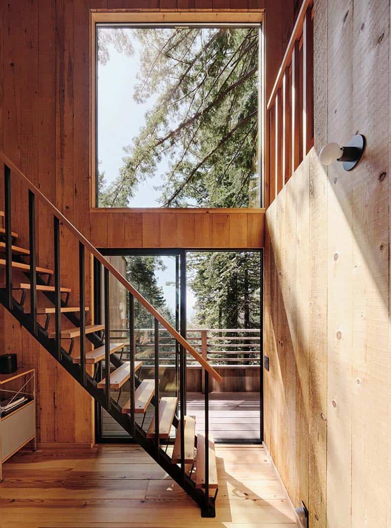 modern-cabin-staircase