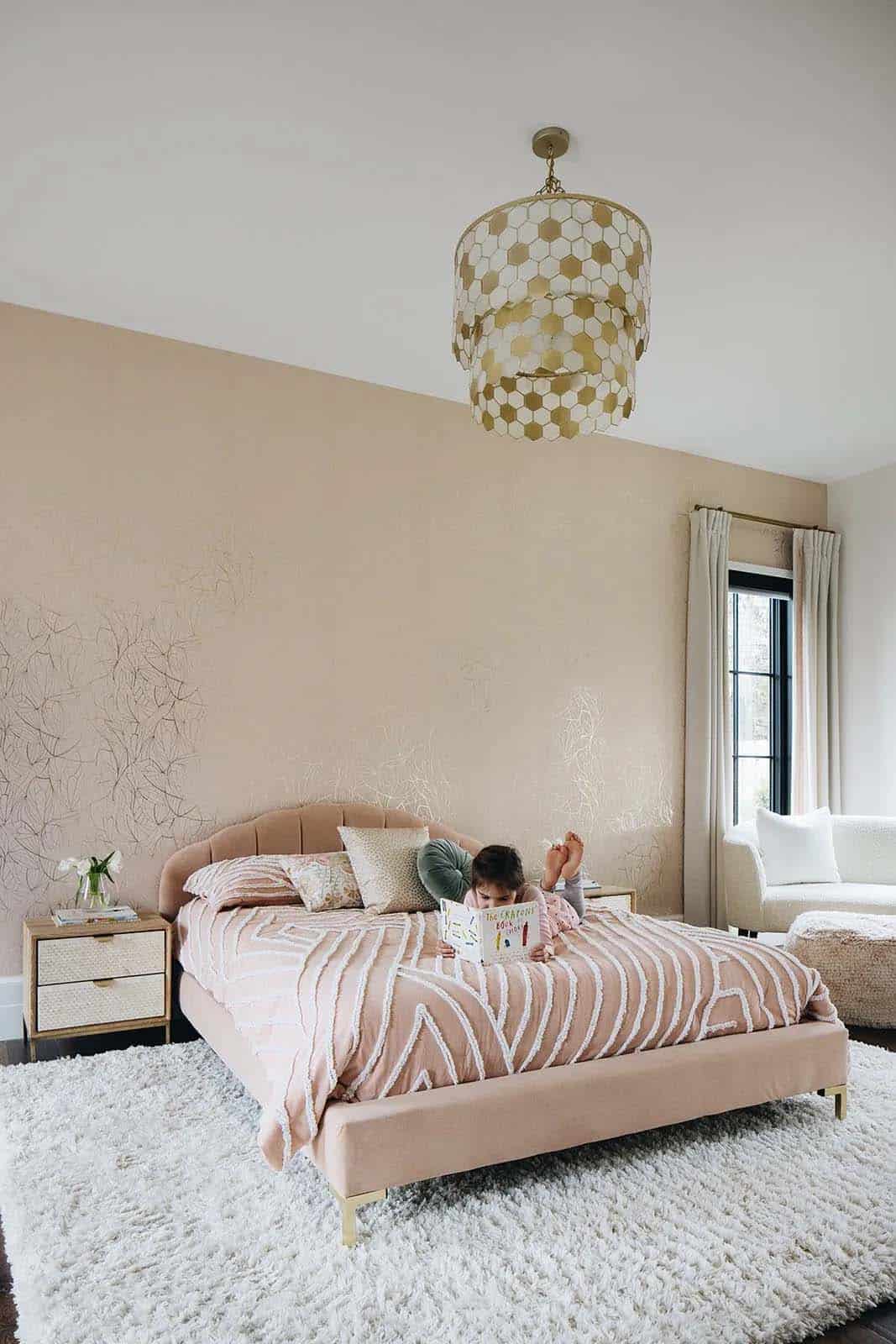 transitional-style-girls-bedroom