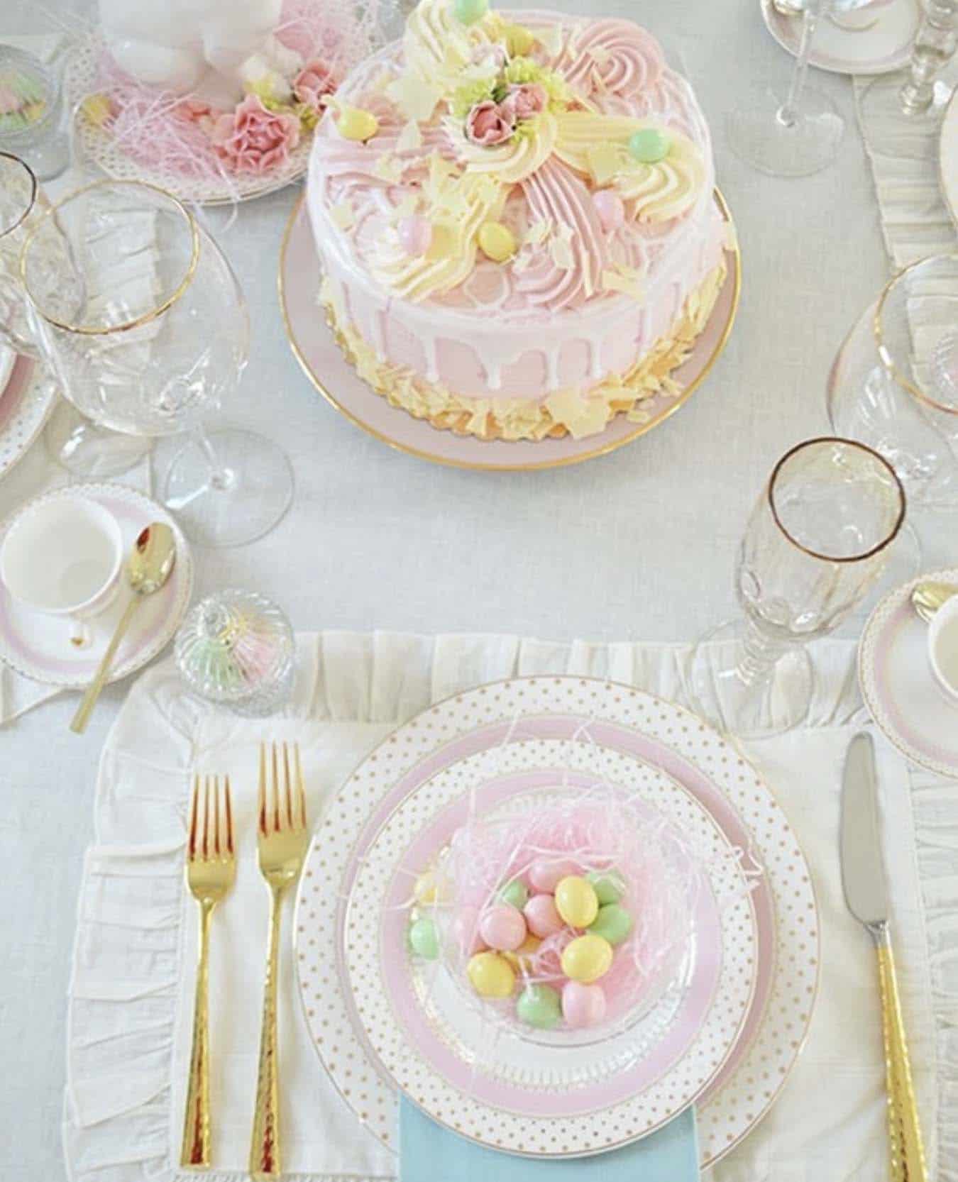 elegant-easter-table-with-pink-color-scheme