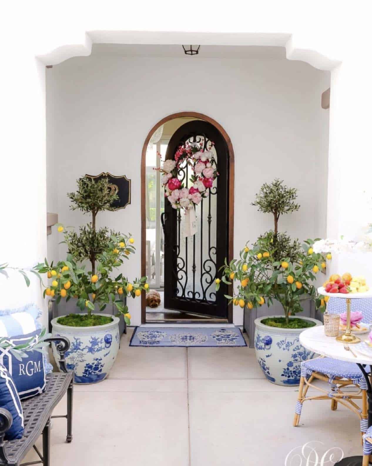 spring-porch-decorations-in-blue-and-white