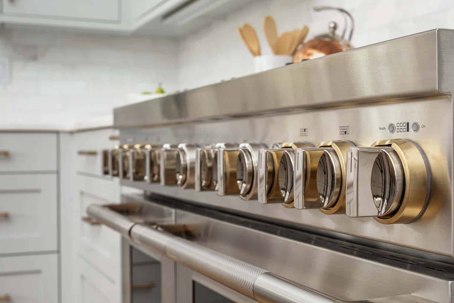 contemporary-kitchen-range-detail