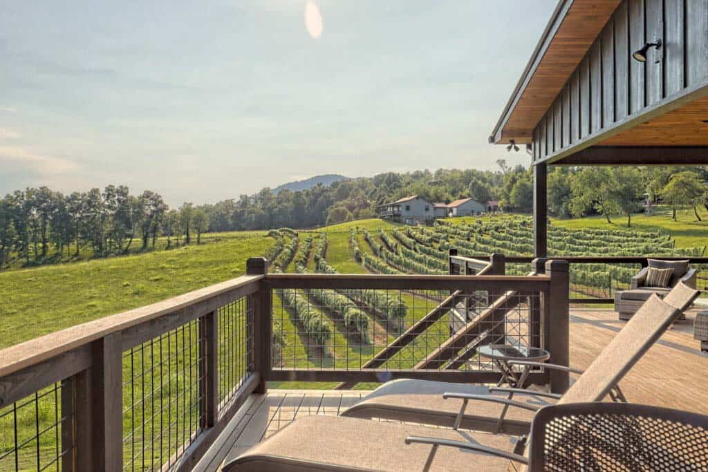 contemporary-deck-overlooking-a-vineyard
