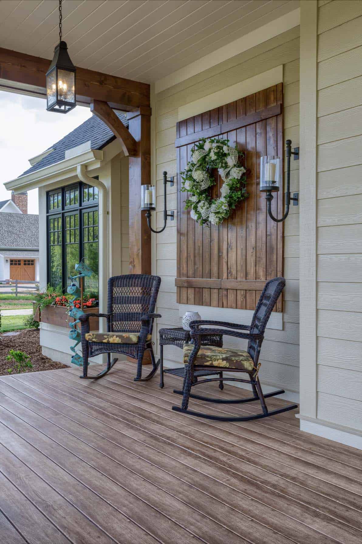country-farmhouse-front-porch