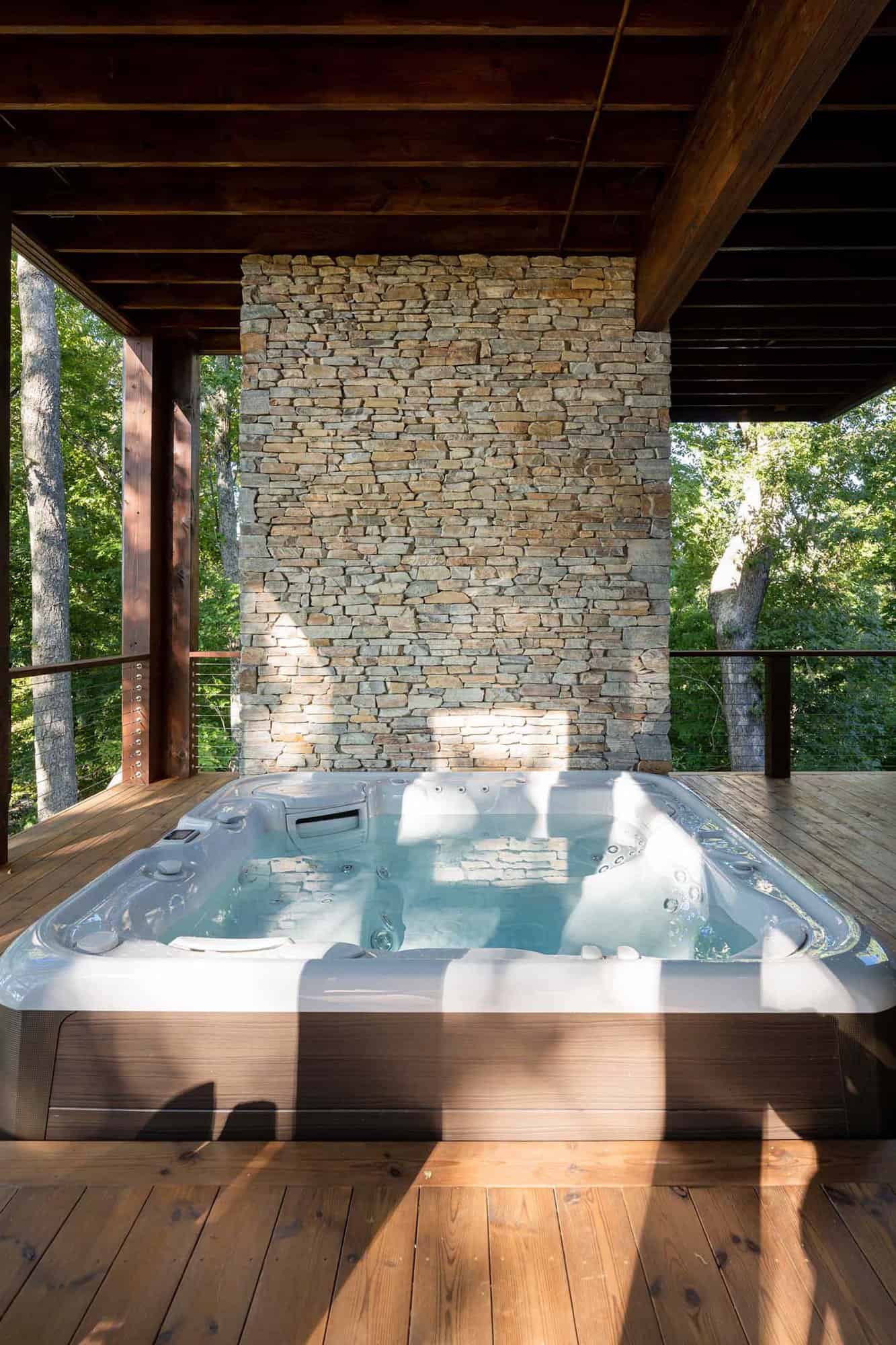 craftsman-style-outdoor-spa