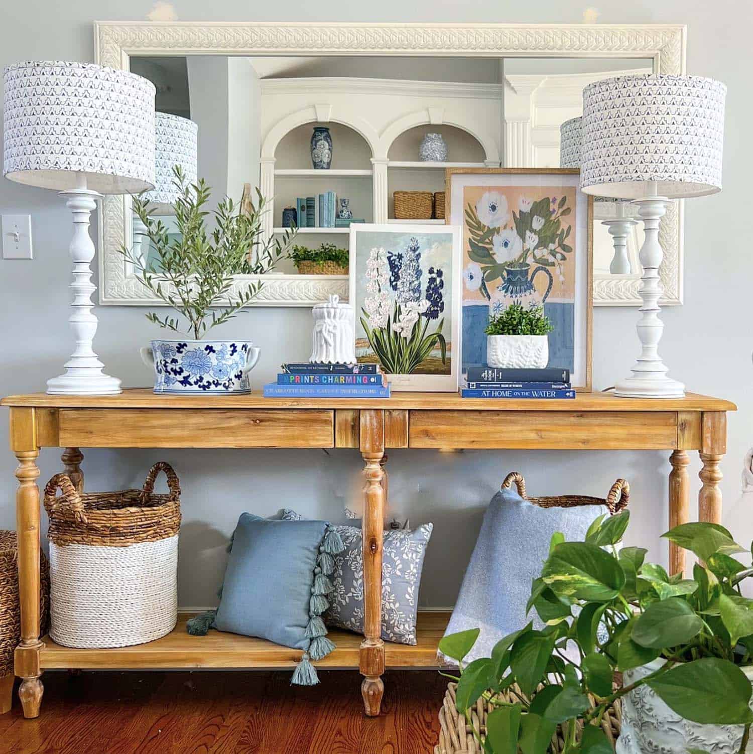 spring-console-table-decor-living-room-with-pops-of-blue