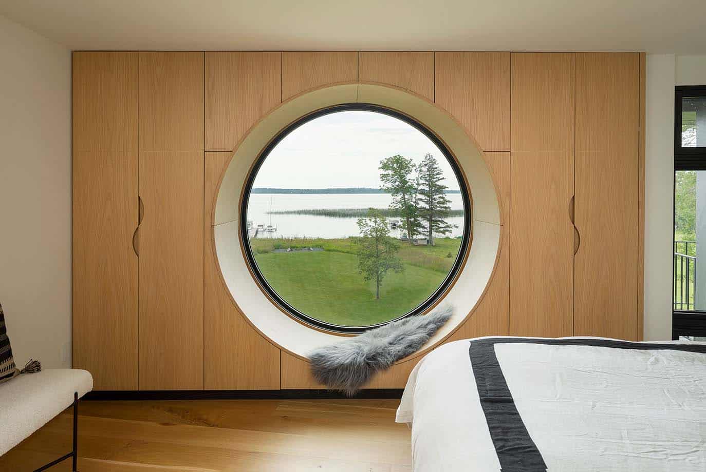 modern-bedroom-with-a-round-window-seat