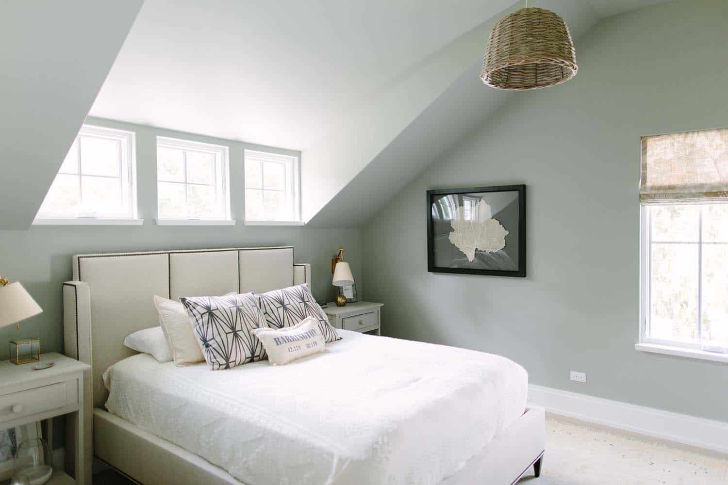 modern-farmhouse-style-bedroom