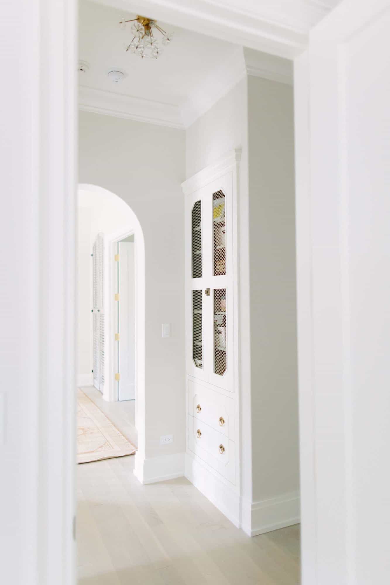 modern-farmhouse-style-bedroom-hallway