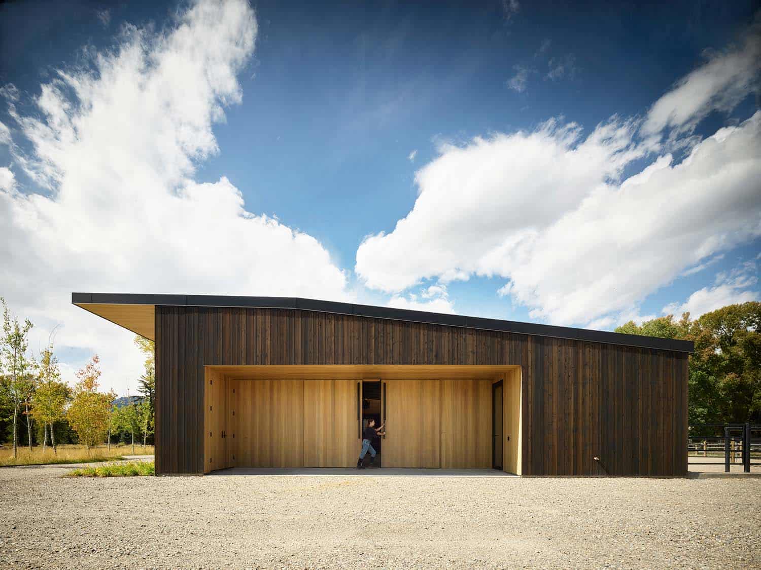 ranch-house-barn-exterior