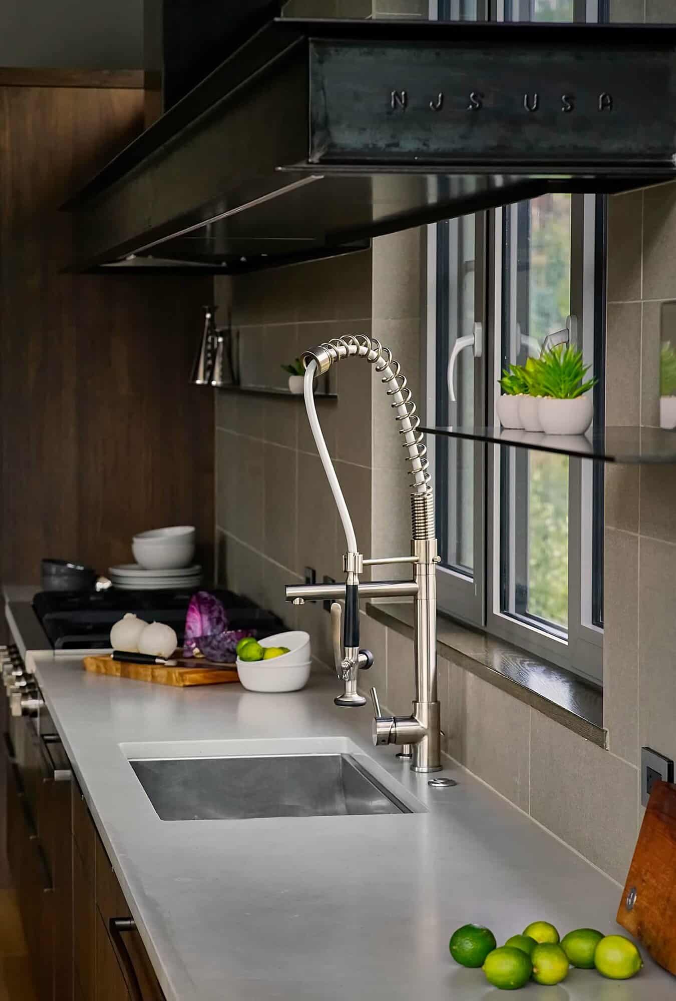 modern-kitchen-sink