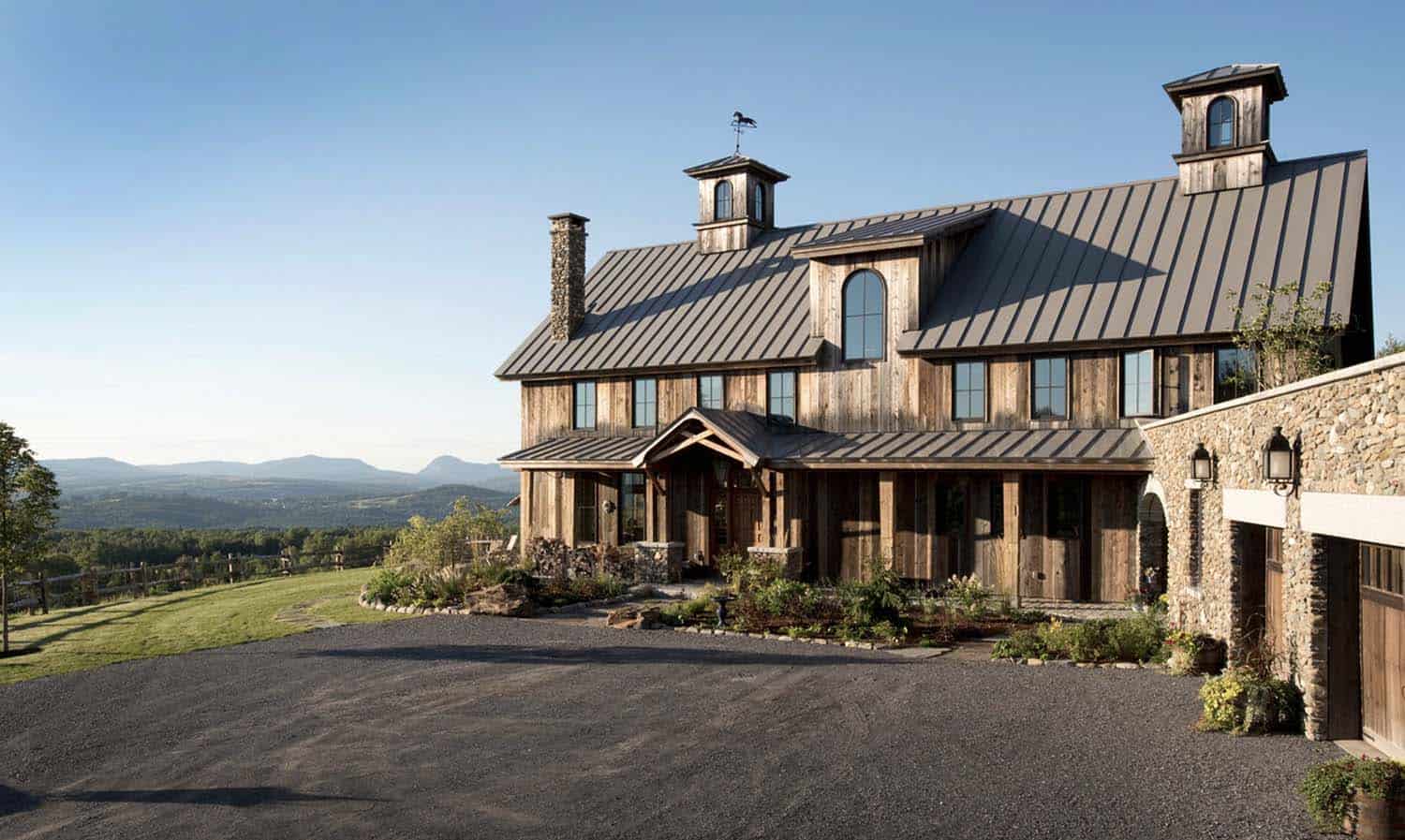 barn-house-farmhouse-exterior