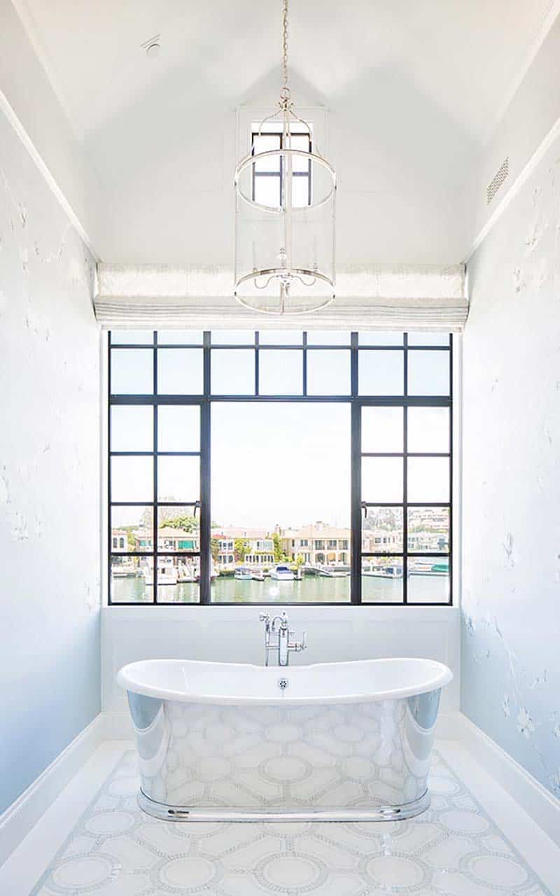 traditional-style-bathroom-freestanding-tub