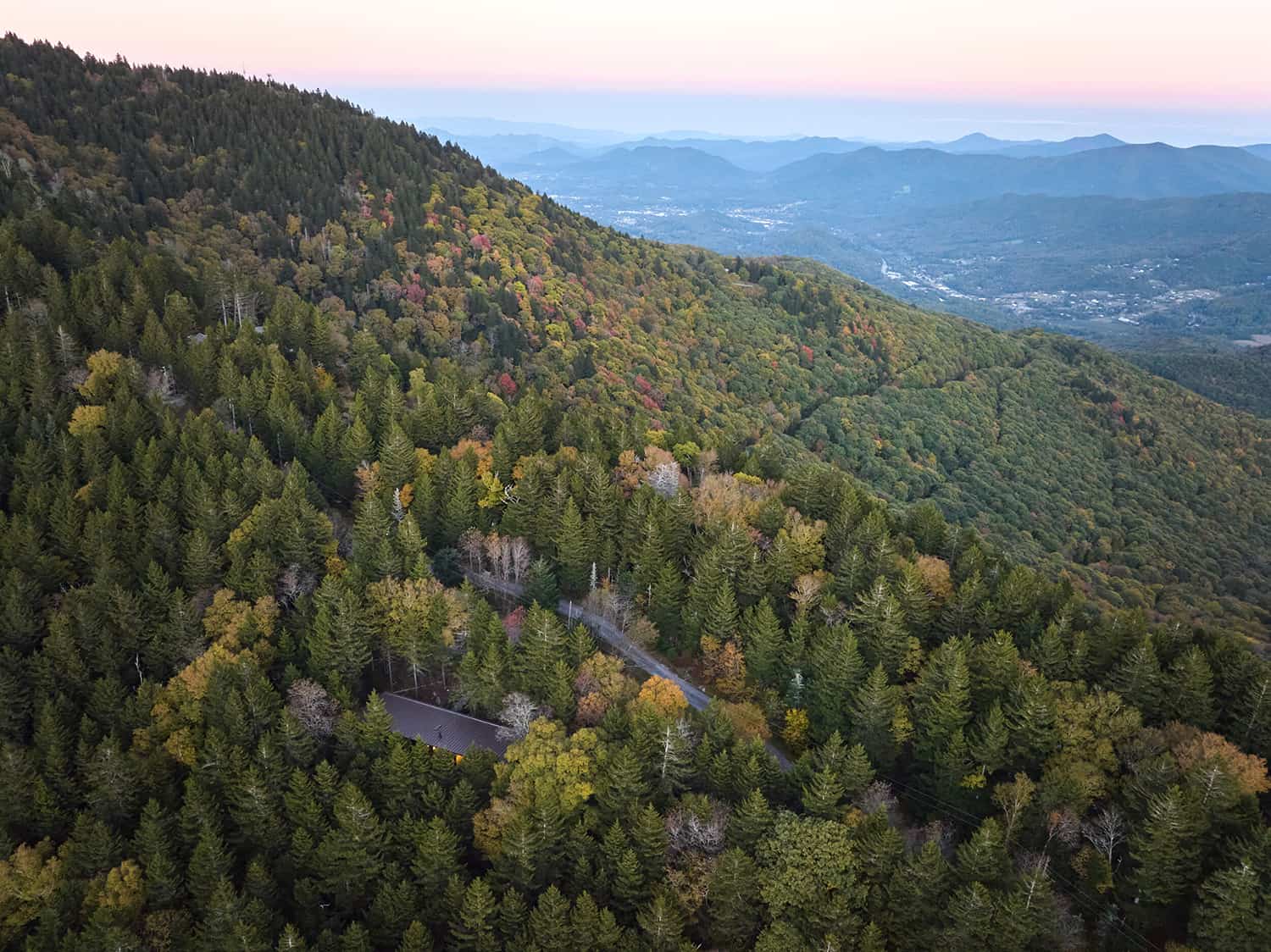 woodland-cabin-retreat-exterior-aerial-view