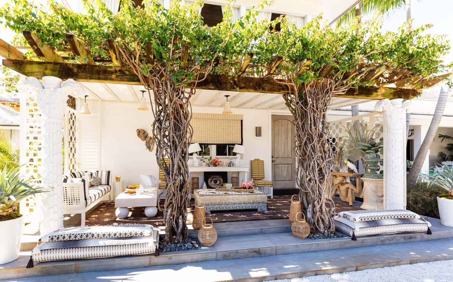 dining-terrace-with-a-pergola-and-vines