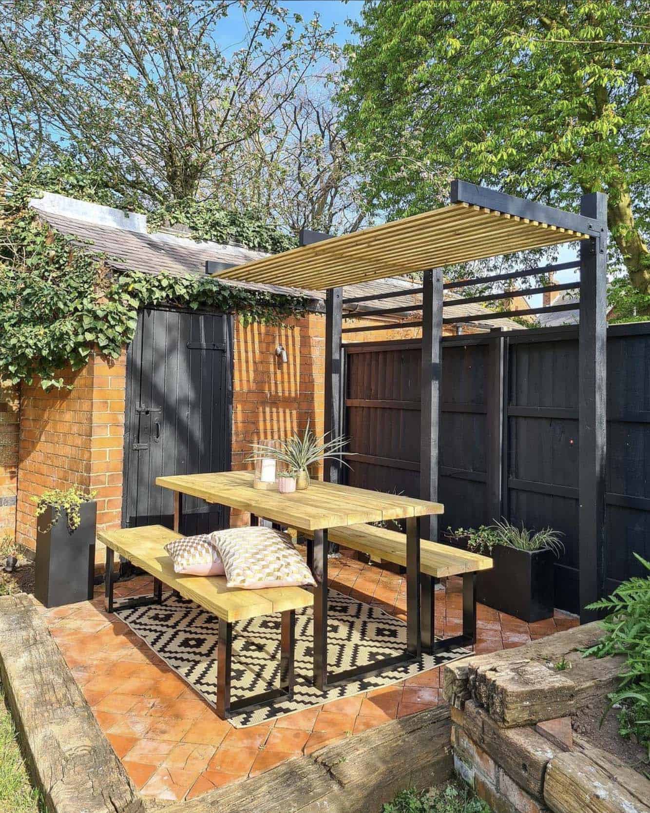 diy-pergola-and-dining-table