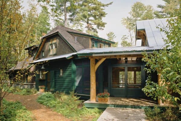 featured posts image for This camp-like cabin offers a peaceful refuge in the woods of Maine