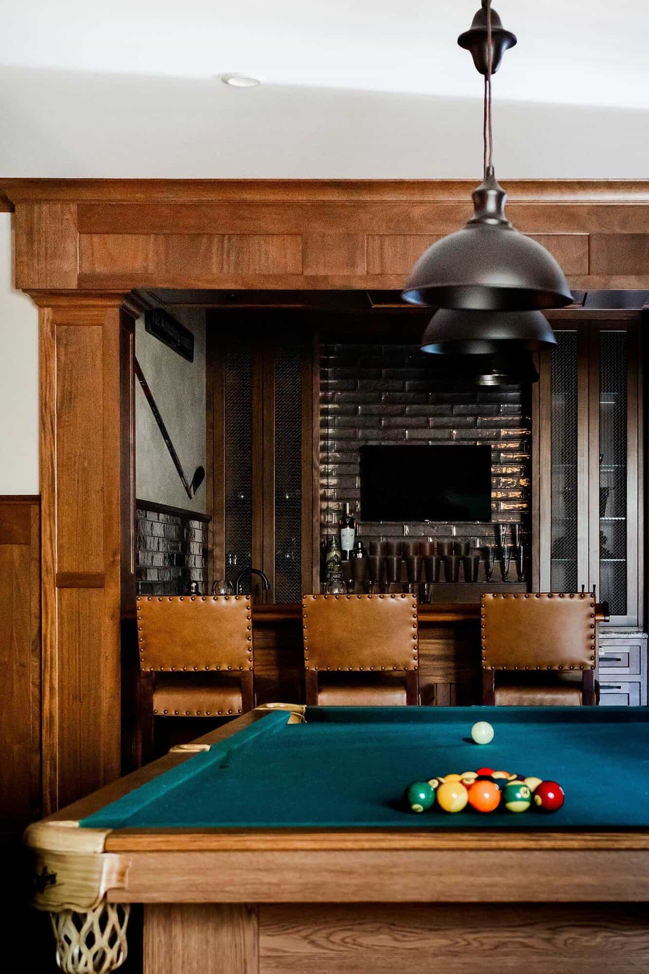 coastal-cape-cod-style-billiards-room