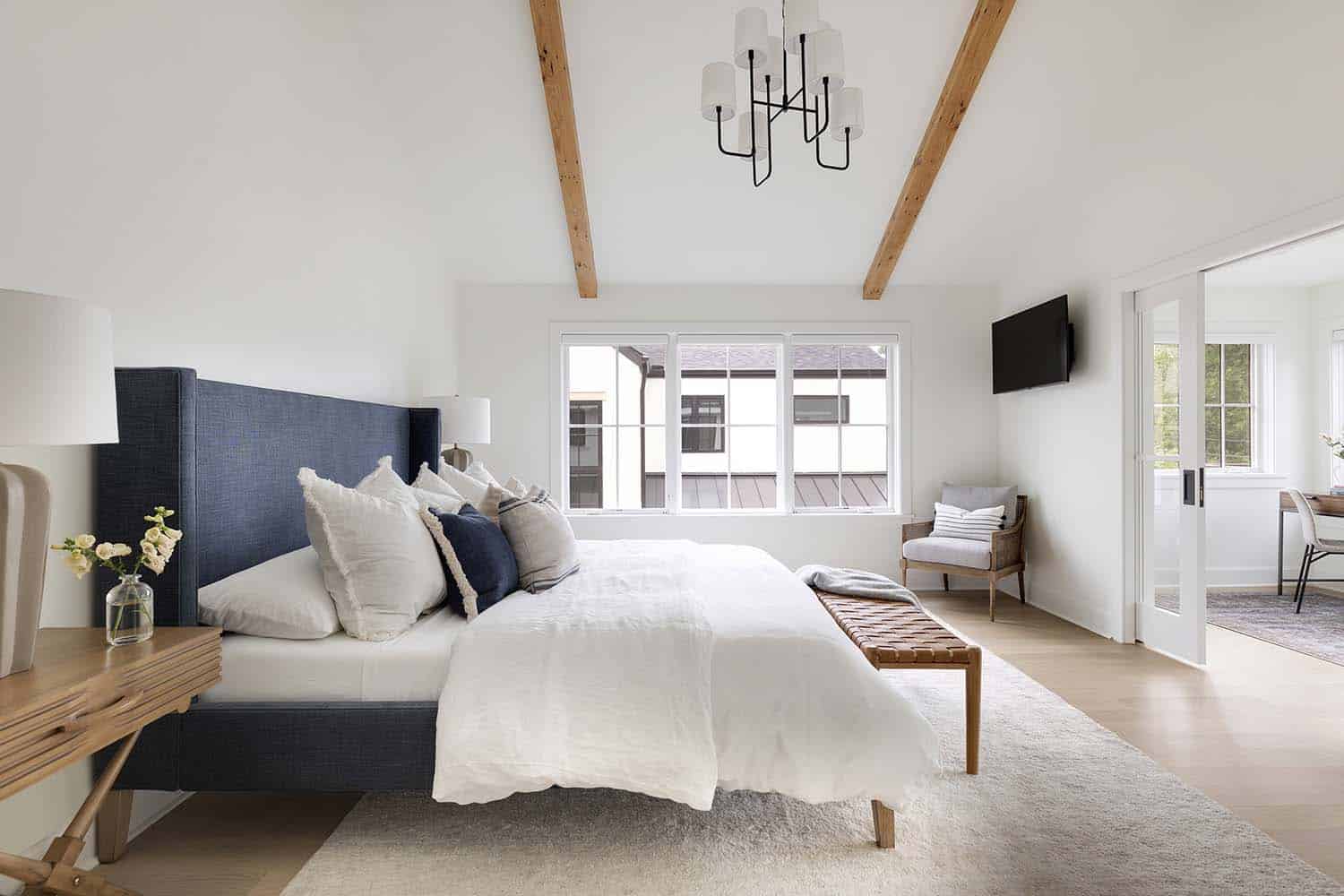 coastal-inspired-modern-farmhouse-bedroom