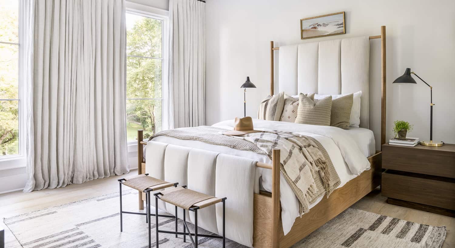 contemporary-coastal-style-bedroom