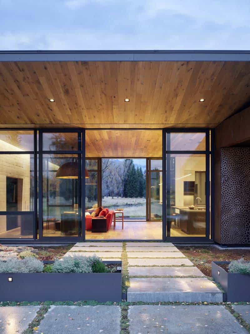 contemporary-guest-house-entry