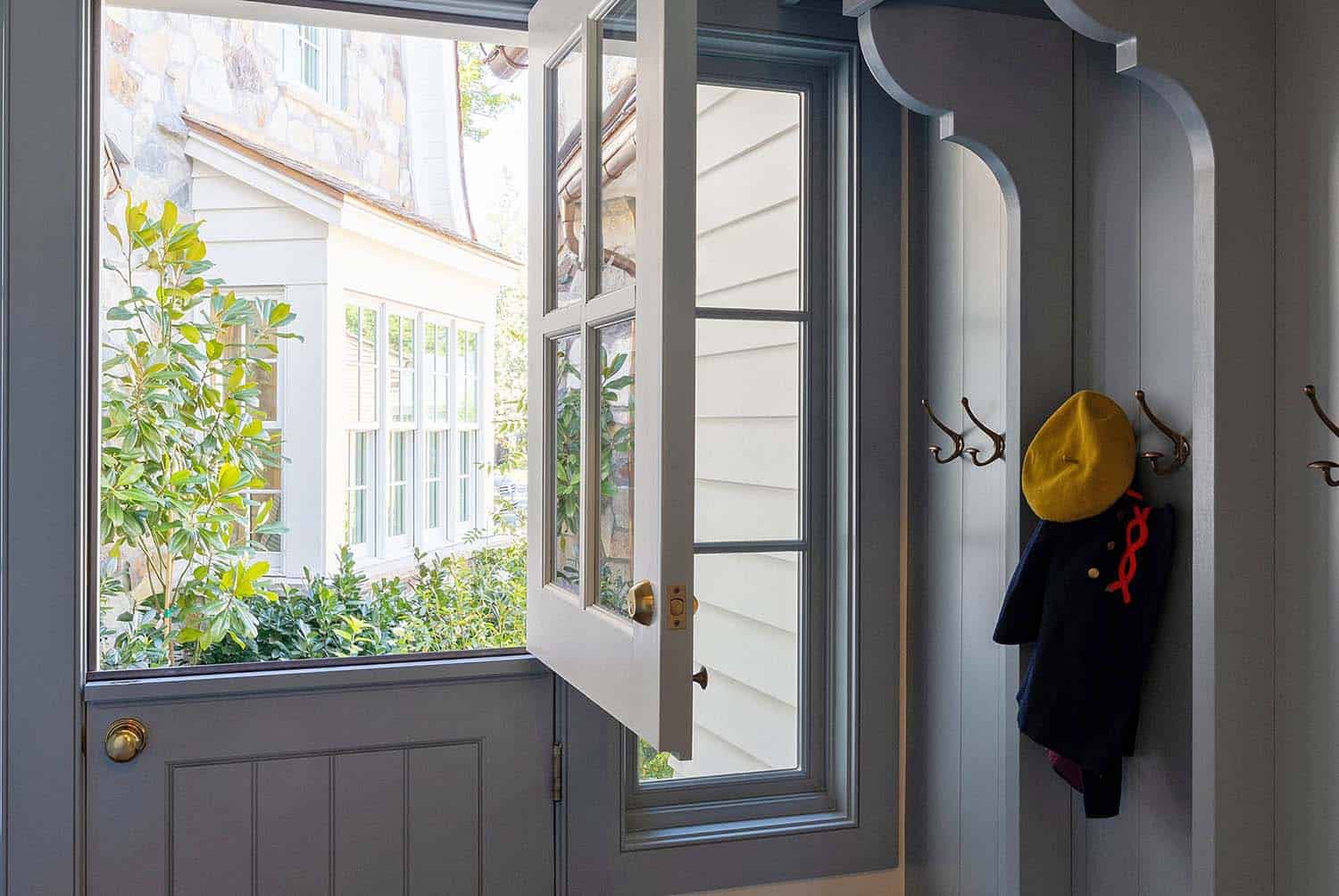 dutch-colonial-home-dutch-door-entry
