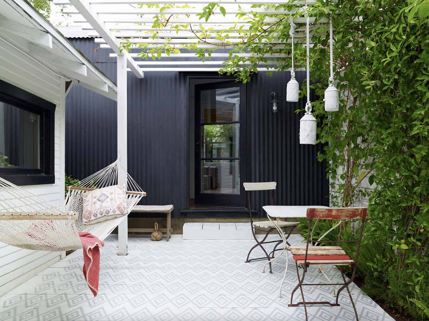 small-outdoor-patio-with-a-pergola
