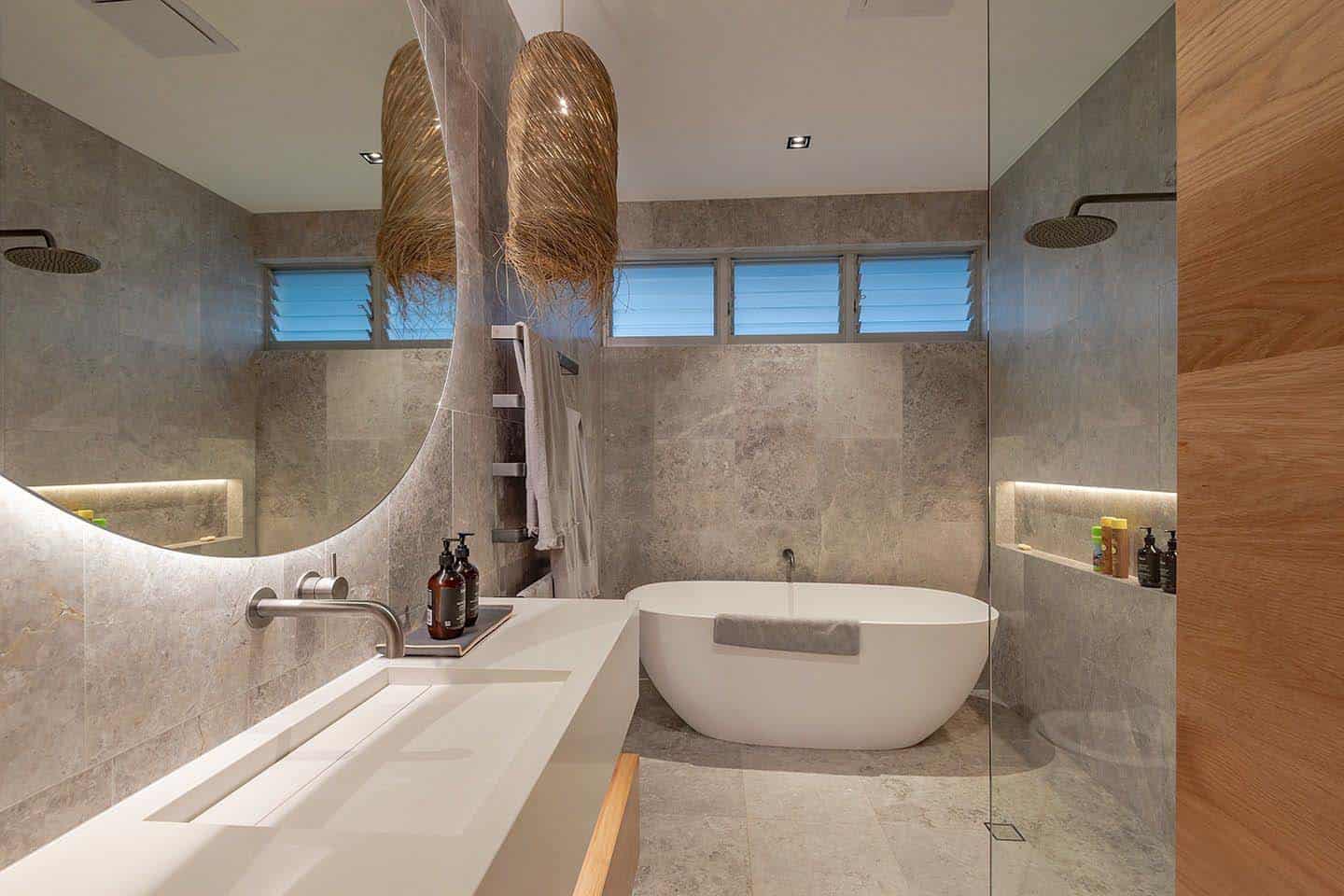 modern-beach-style-bathroom