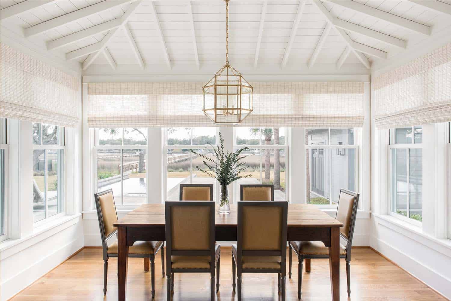 ranch-style-dining-room