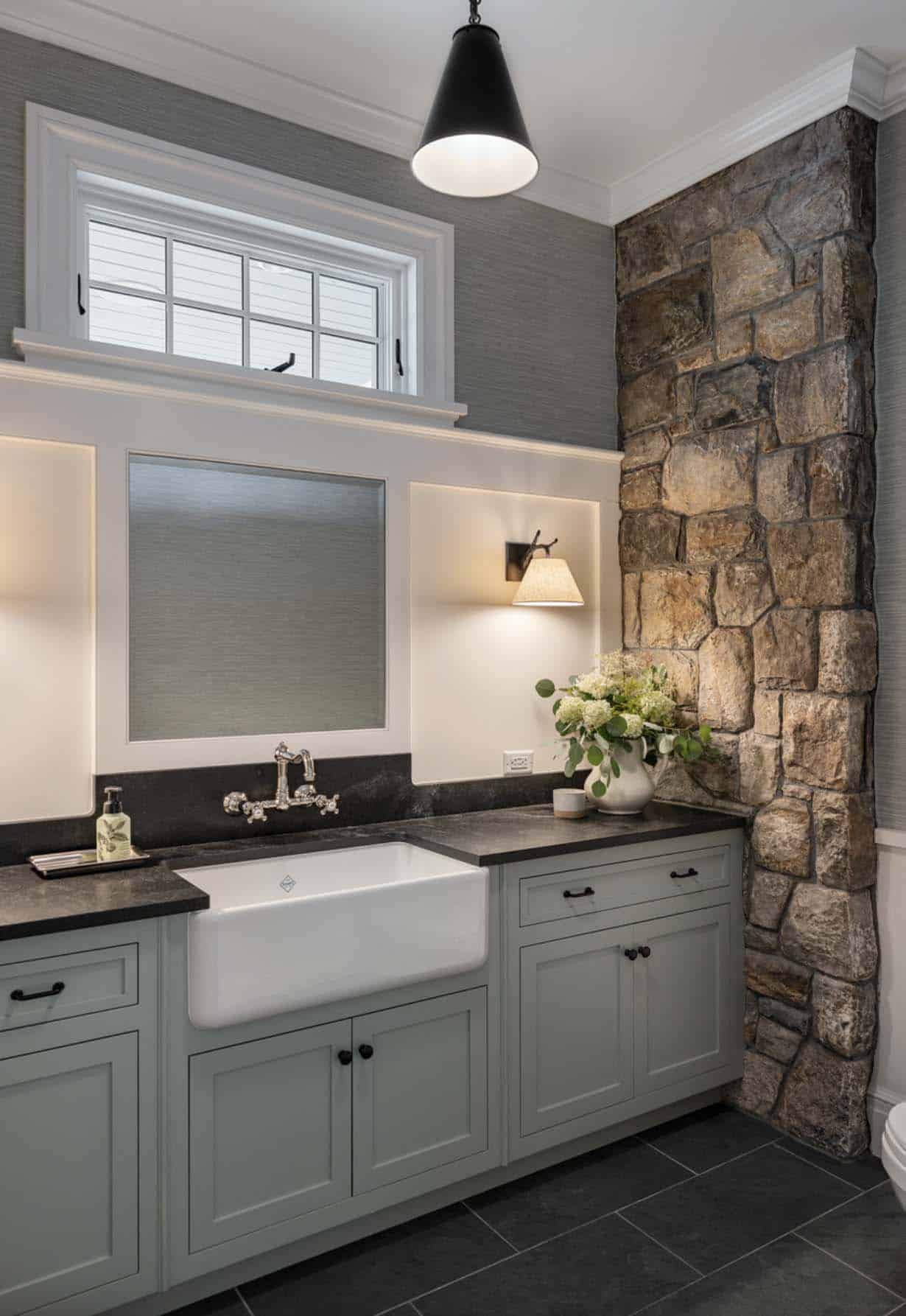 traditional-mudroom-sink