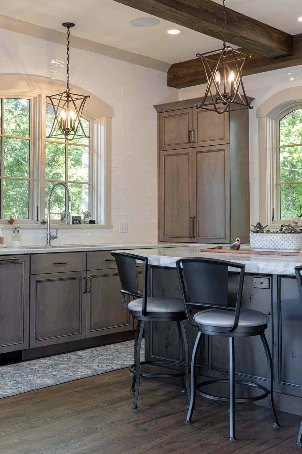 transitional-kitchen-with-counter-stools