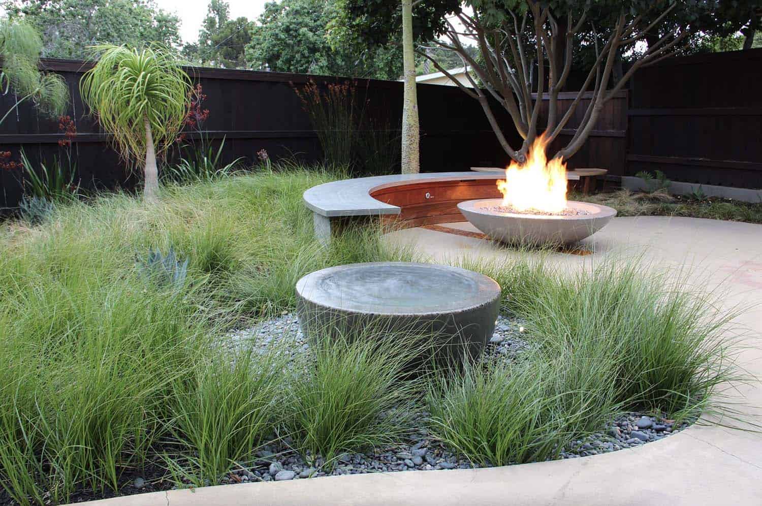 backyard-fire-pit-with-a-water-feature