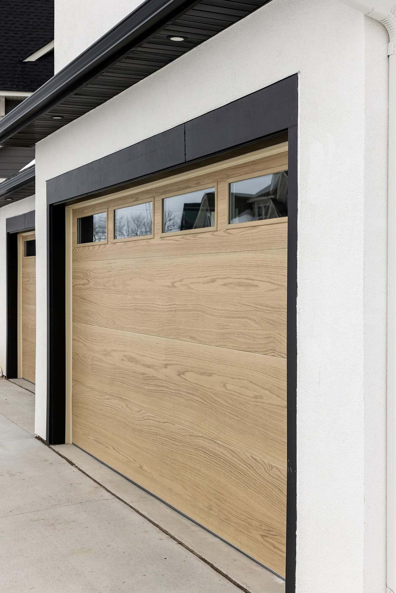 modern-dream-home-exterior-garage