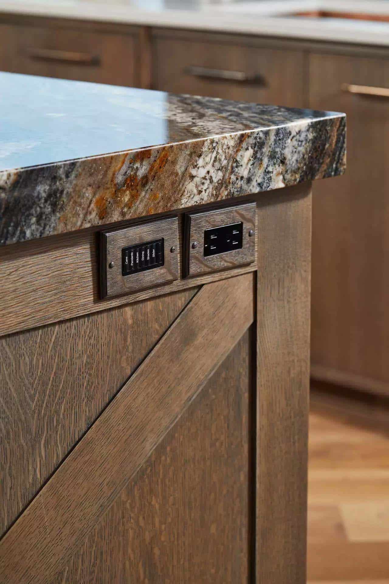 modern-mountain-kitchen-island-electrical-outlet-detail