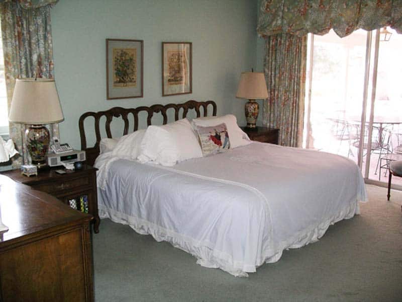 ranch-style-bedroom-before-the-remodel